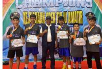 Ditemani Wakil Wali Kota, Tiga pemuda asal Kota Ternate Maluku Utara berhasil meraih medali emas di atas ring tinju nasional. 