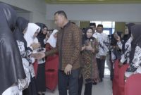 Muhammad Sinen, Wali Kota Tidore Kepulauan meminta agar para PGRI di Tidore turun ke Kecamatan. 